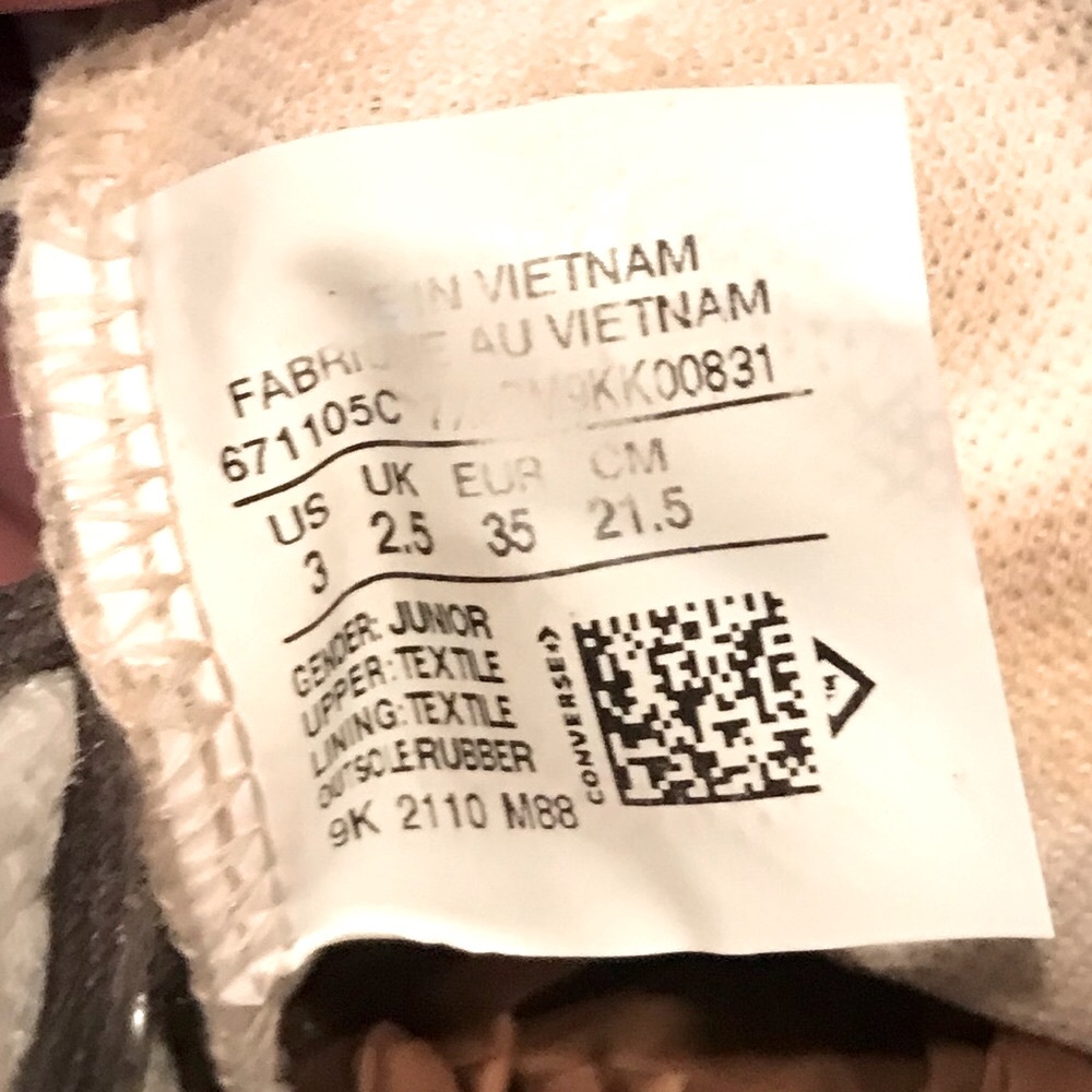 Converse $110 Chuck Taylor All Star Embroidered Flowers 671105C Big Kids Size 3 - Picture 10 of 10